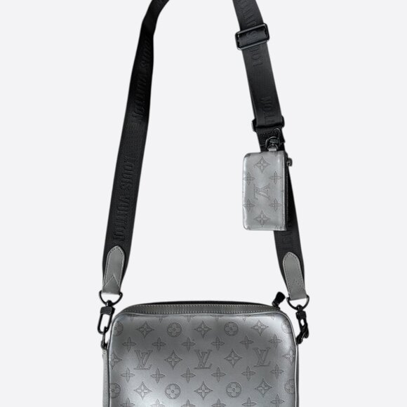 Louis Vuitton Grey Shadow Monogram Duo Messenger - Picture 2 of 5